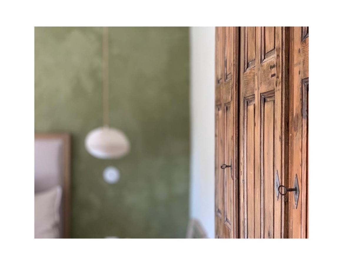 Bed and Breakfast Les Jardins De Sitaara Cucuron Exterior foto