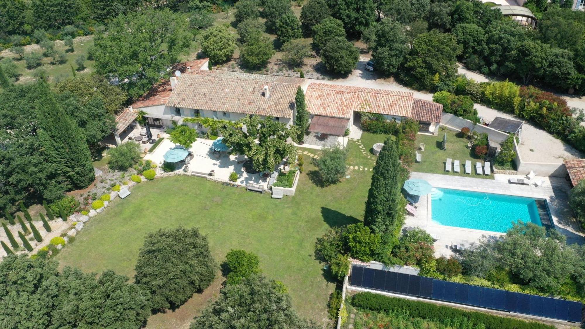Bed and Breakfast Les Jardins De Sitaara Cucuron Exterior foto