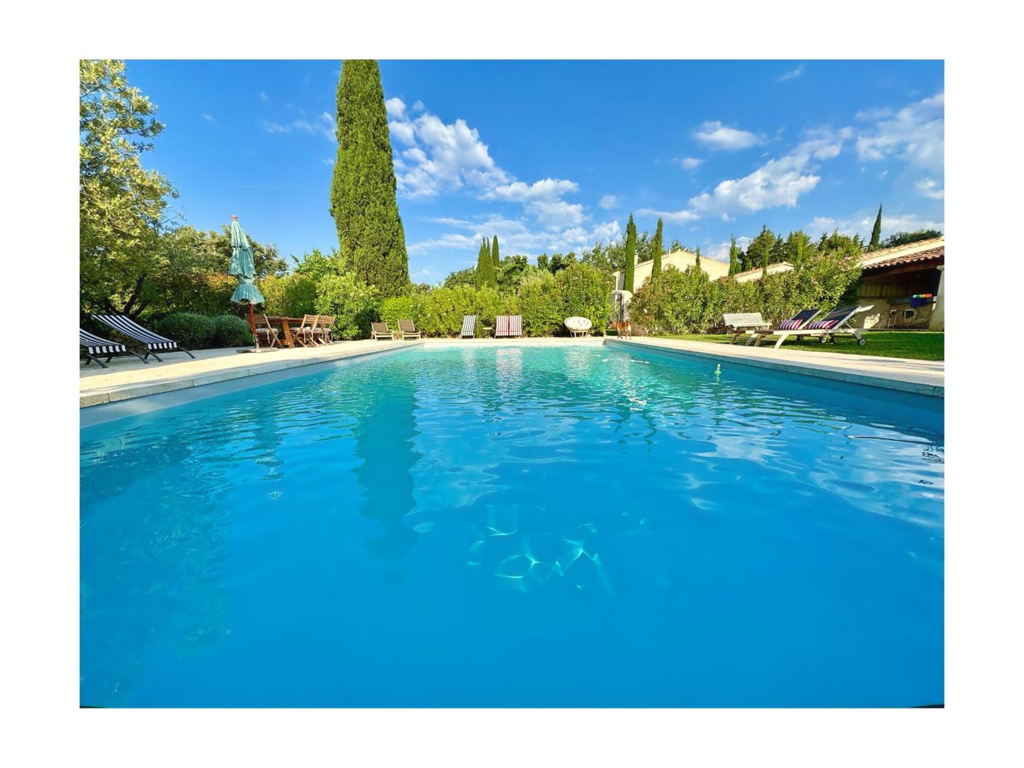 Bed and Breakfast Les Jardins De Sitaara Cucuron Exterior foto