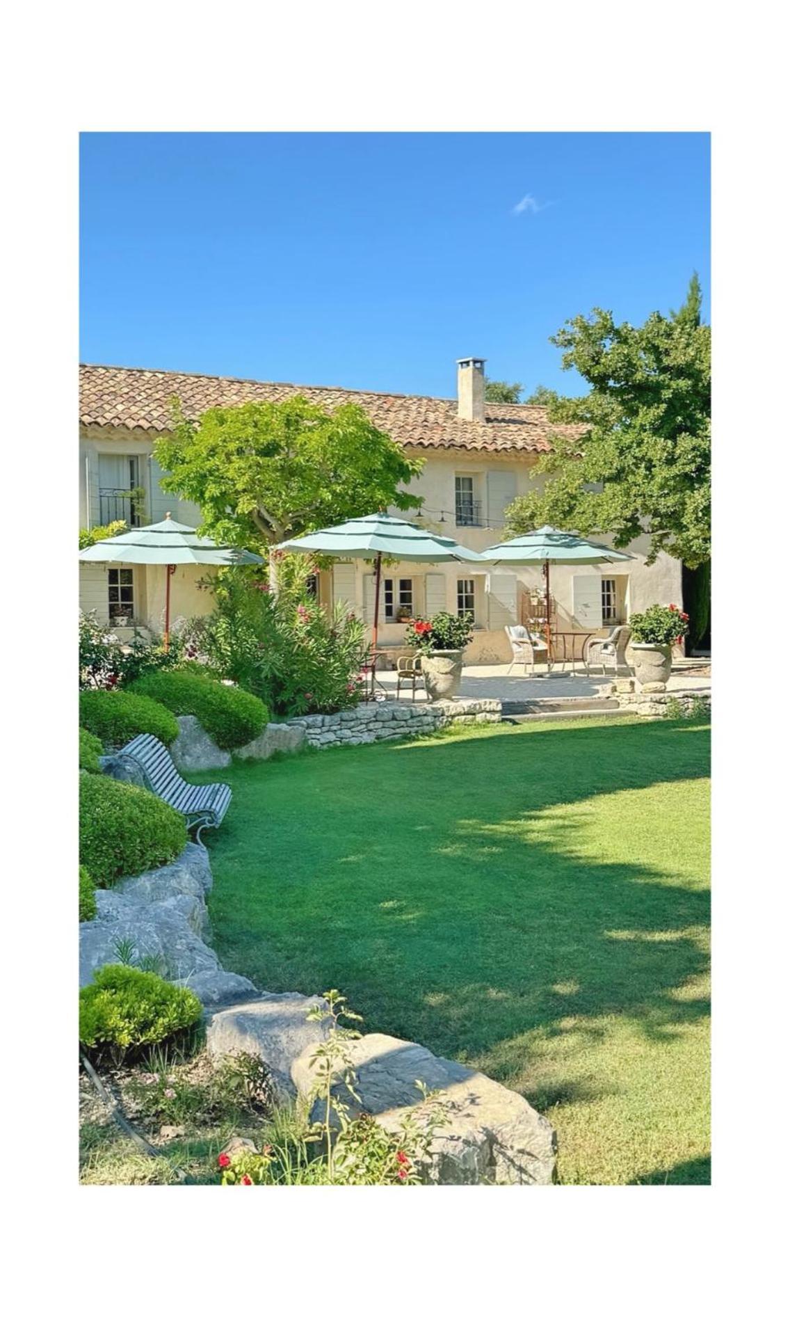 Bed and Breakfast Les Jardins De Sitaara Cucuron Exterior foto